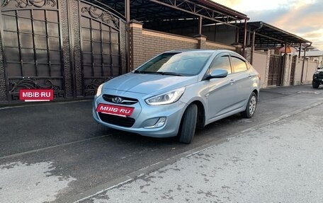 Hyundai Solaris II рестайлинг, 2013 год, 810 000 рублей, 3 фотография