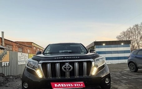 Toyota Land Cruiser Prado 150 рестайлинг 2, 2013 год, 2 890 000 рублей, 12 фотография