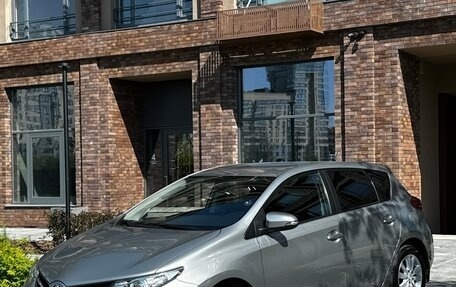 Toyota Auris II, 2014 год, 2 100 000 рублей, 2 фотография