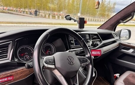 Volkswagen Multivan T6 рестайлинг, 2020 год, 5 000 000 рублей, 8 фотография