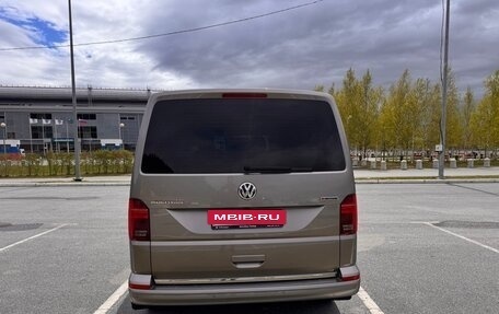 Volkswagen Multivan T6 рестайлинг, 2020 год, 5 000 000 рублей, 4 фотография