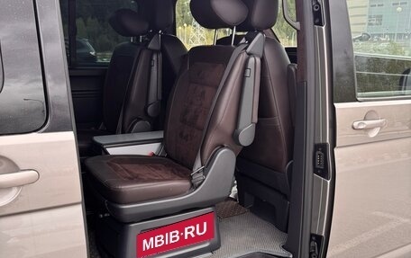 Volkswagen Multivan T6 рестайлинг, 2020 год, 5 000 000 рублей, 12 фотография