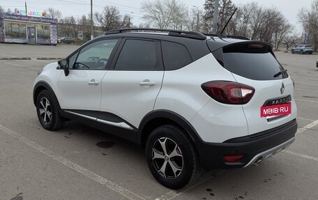 Renault Kaptur I рестайлинг, 2021 год, 1 850 000 рублей, 4 фотография