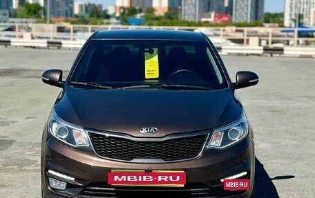 KIA Rio III рестайлинг, 2015 год, 1 049 000 рублей, 2 фотография
