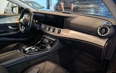 Mercedes-Benz CLS, 2018 год, 4 500 000 рублей, 24 фотография