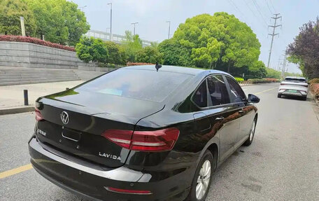 Volkswagen Lavida, 2022 год, 1 035 000 рублей, 4 фотография