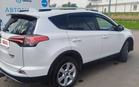Toyota RAV4, 2018 год, 2 250 000 рублей, 4 фотография