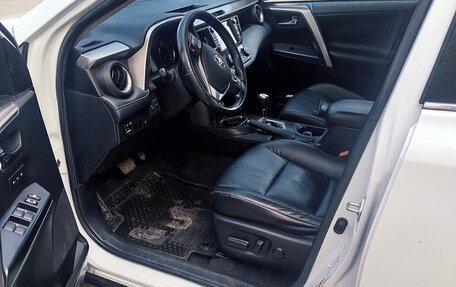 Toyota RAV4, 2018 год, 2 250 000 рублей, 7 фотография
