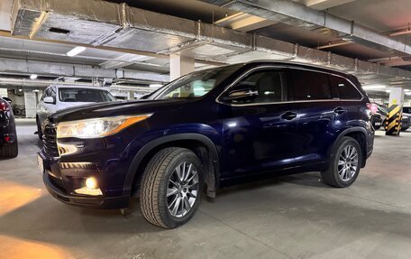 Toyota Highlander III, 2014 год, 2 480 000 рублей, 7 фотография