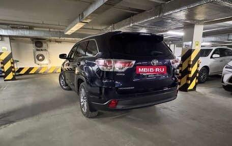 Toyota Highlander III, 2014 год, 2 480 000 рублей, 5 фотография