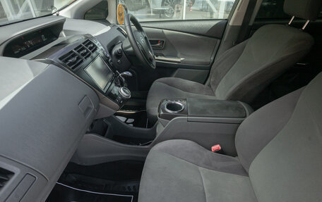 Toyota Prius Alpha I (ZVW40/41), 2013 год, 1 276 000 рублей, 20 фотография