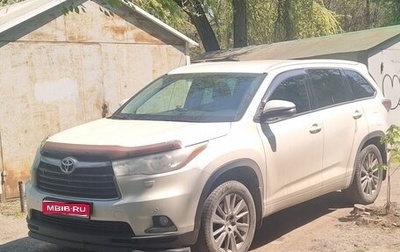 Toyota Highlander III, 2015 год, 2 300 000 рублей, 1 фотография