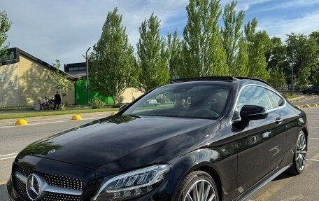 Mercedes-Benz C-Класс, 2019 год, 3 499 999 рублей, 1 фотография