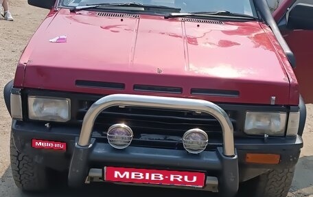 Nissan Terrano II рестайлинг, 1990 год, 450 000 рублей, 1 фотография