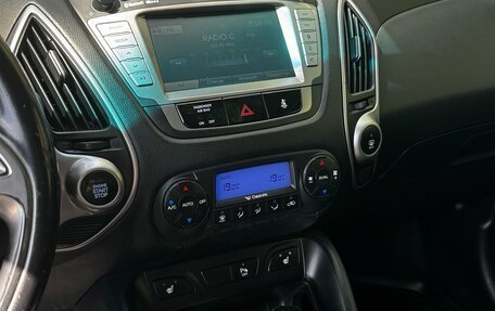 Hyundai ix35 I рестайлинг, 2010 год, 1 250 000 рублей, 4 фотография