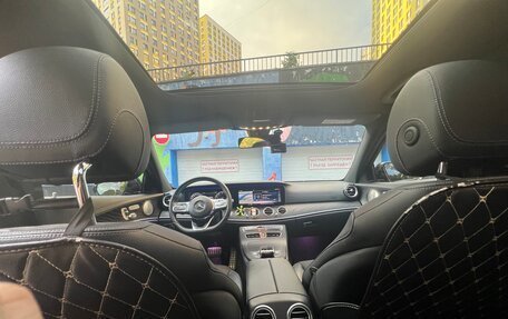 Mercedes-Benz E-Класс, 2018 год, 4 400 000 рублей, 15 фотография