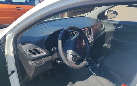 Hyundai Solaris II рестайлинг, 2019 год, 1 550 000 рублей, 11 фотография