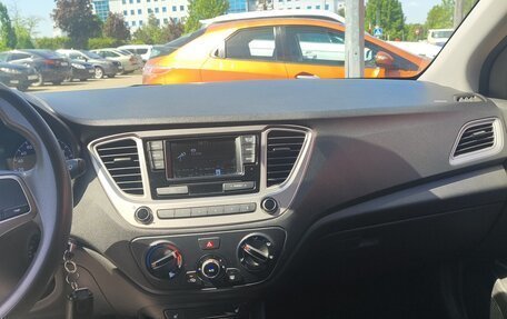 Hyundai Solaris II рестайлинг, 2019 год, 1 550 000 рублей, 13 фотография