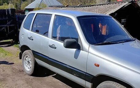 Chevrolet Niva I рестайлинг, 2004 год, 380 000 рублей, 3 фотография