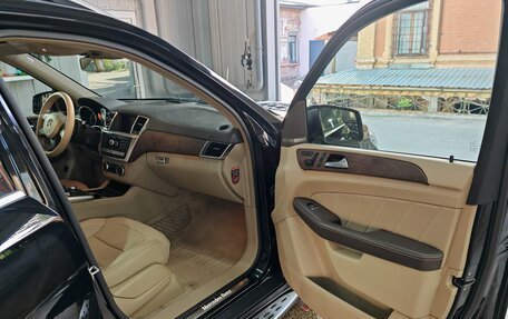 Mercedes-Benz GL-Класс, 2015 год, 3 250 000 рублей, 18 фотография
