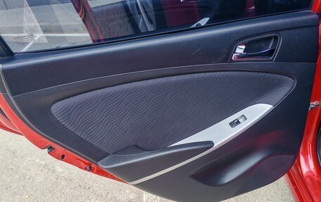 Hyundai Solaris II рестайлинг, 2013 год, 720 000 рублей, 22 фотография
