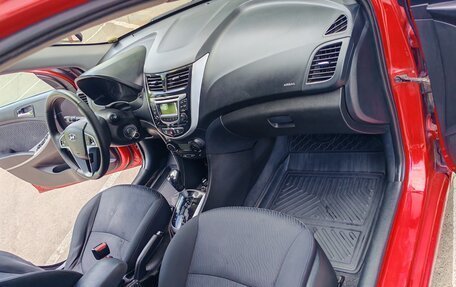 Hyundai Solaris II рестайлинг, 2013 год, 720 000 рублей, 17 фотография
