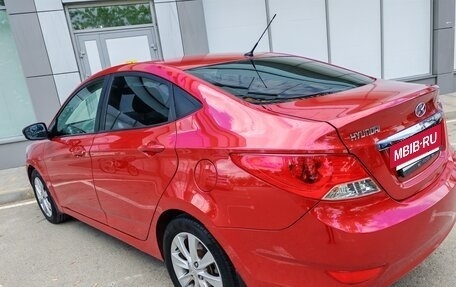 Hyundai Solaris II рестайлинг, 2013 год, 720 000 рублей, 31 фотография