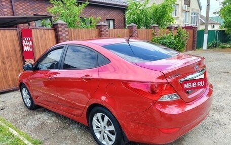 Hyundai Solaris II рестайлинг, 2013 год, 720 000 рублей, 36 фотография