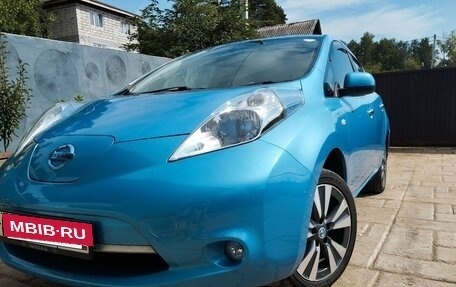 Nissan Leaf I, 2012 год, 480 000 рублей, 2 фотография