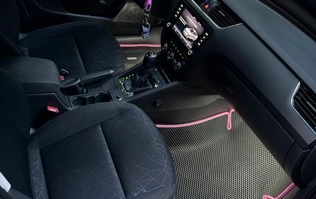 Skoda Octavia, 2018 год, 1 200 000 рублей, 6 фотография