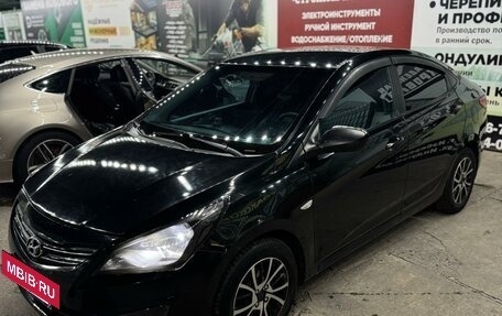 Hyundai Solaris II рестайлинг, 2014 год, 670 000 рублей, 3 фотография