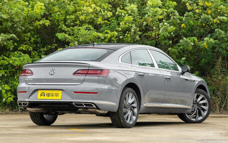 Volkswagen Passat CC, 2024 год, 4 300 000 рублей, 7 фотография