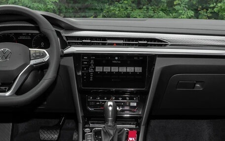 Volkswagen Passat CC, 2024 год, 4 300 000 рублей, 17 фотография