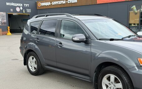 Mitsubishi Outlander III рестайлинг 3, 2012 год, 800 000 рублей, 4 фотография