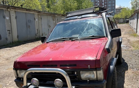 Nissan Terrano II рестайлинг, 1990 год, 450 000 рублей, 4 фотография
