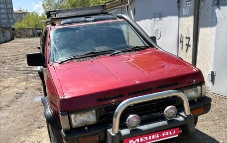 Nissan Terrano II рестайлинг, 1990 год, 450 000 рублей, 3 фотография