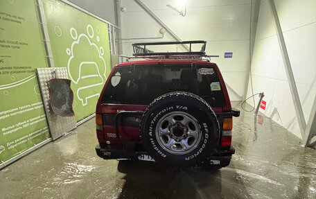 Nissan Terrano II рестайлинг, 1990 год, 450 000 рублей, 35 фотография