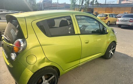 Chevrolet Spark III, 2011 год, 550 000 рублей, 3 фотография