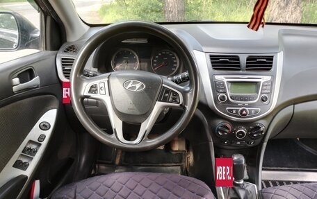 Hyundai Solaris II рестайлинг, 2012 год, 730 000 рублей, 10 фотография