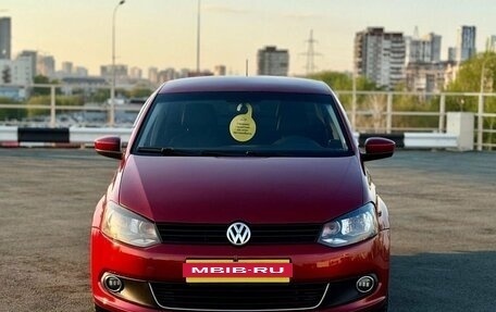 Volkswagen Polo VI (EU Market), 2013 год, 559 000 рублей, 2 фотография