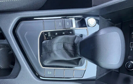 Volkswagen Tiguan II, 2022 год, 2 000 000 рублей, 14 фотография