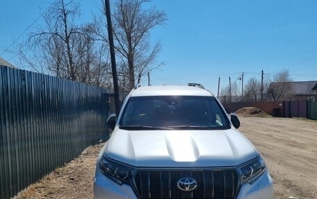 Toyota Land Cruiser Prado 150 рестайлинг 2, 2021 год, 8 000 000 рублей, 1 фотография