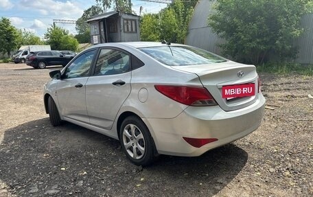 Hyundai Solaris II рестайлинг, 2015 год, 649 000 рублей, 3 фотография