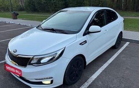 KIA Rio III рестайлинг, 2016 год, 1 030 000 рублей, 2 фотография