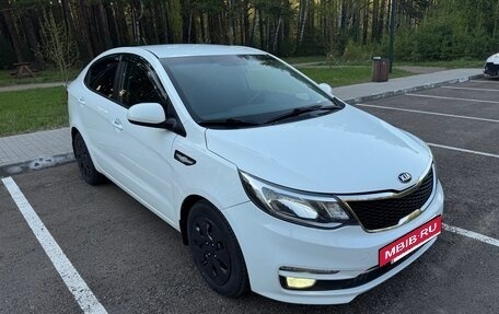 KIA Rio III рестайлинг, 2016 год, 1 030 000 рублей, 3 фотография