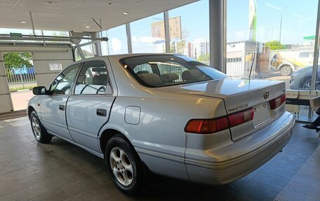 Toyota Camry, 1998 год, 359 000 рублей, 5 фотография