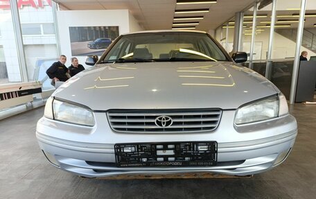 Toyota Camry, 1998 год, 359 000 рублей, 2 фотография