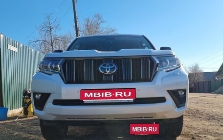 Toyota Land Cruiser Prado 150 рестайлинг 2, 2021 год, 8 000 000 рублей, 3 фотография