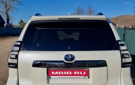 Toyota Land Cruiser Prado 150 рестайлинг 2, 2021 год, 8 000 000 рублей, 4 фотография