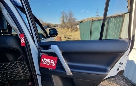 Toyota Land Cruiser Prado 150 рестайлинг 2, 2021 год, 8 000 000 рублей, 12 фотография